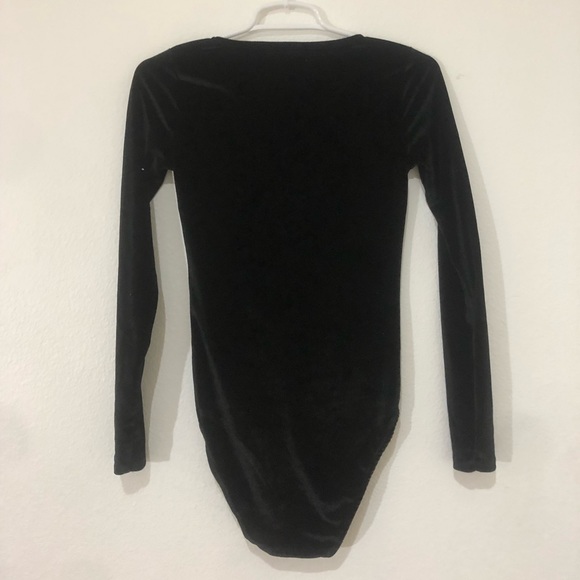 NWOT Hollister Black Velvet Bodysuit - Picture 5 of 6